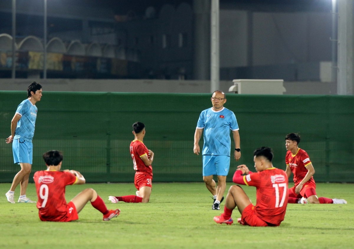 Due to suffering an injury in his left leg Van Thanh is unable to complete the session.