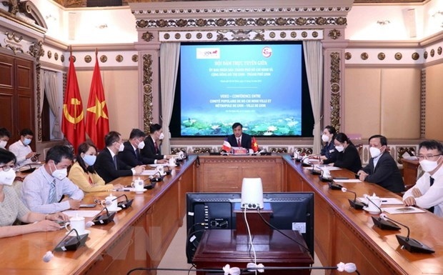 HCM City and Lyon sign MoU on artistic lighting cooperation