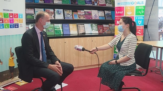 Patrick Haverman, Deputy Resident Representative of the UN Development Programme (UNDP) in Vietnam at the review with the Vietnam News Agency