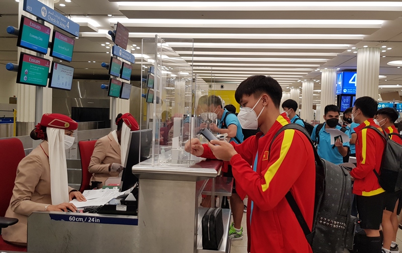 Despite one-and-a-half-hour flight, it actually takes them more than 7 hours to move from Dubai to Muscat due to immigration procedures.