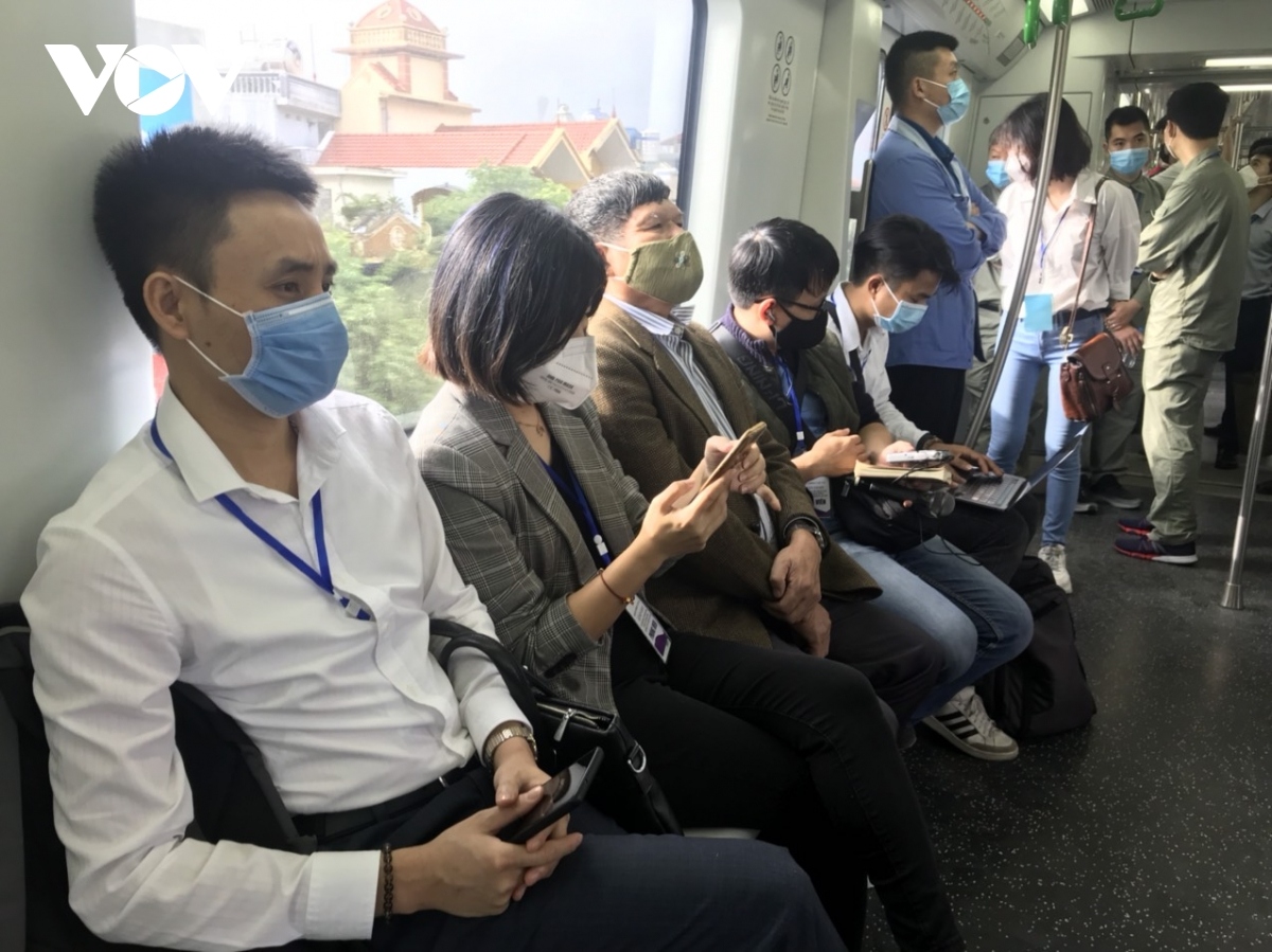 Following 15 days of free travel, people will have to buy tickets at all stations. 