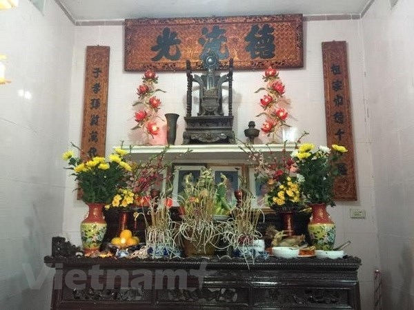 An ancestor alter inside a Vietnamese house