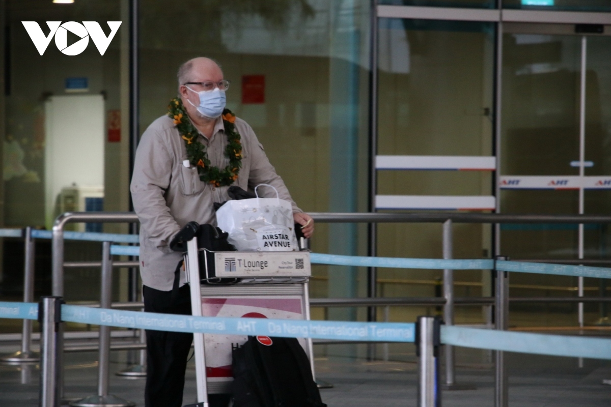 They are the first vaccinated visitors who have booked package tours in Quang Nam.