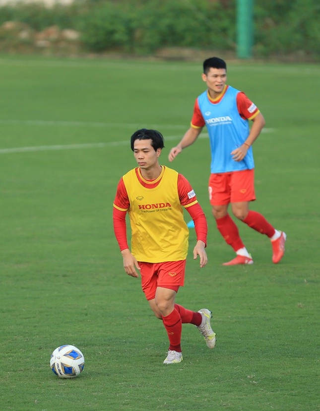 After a period of light exercises, players take part in more intensive training.