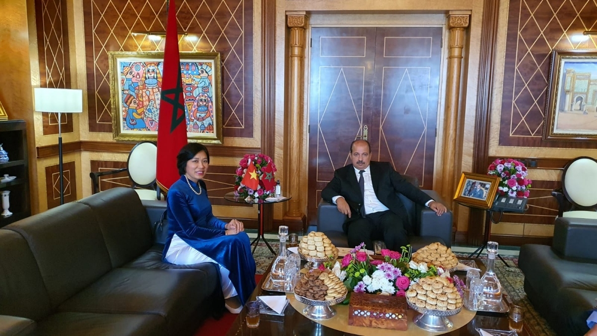 Ambassador Dang Thi Thu Ha pays a courtesy visit to House Speaker Rachid Talbi Alami.