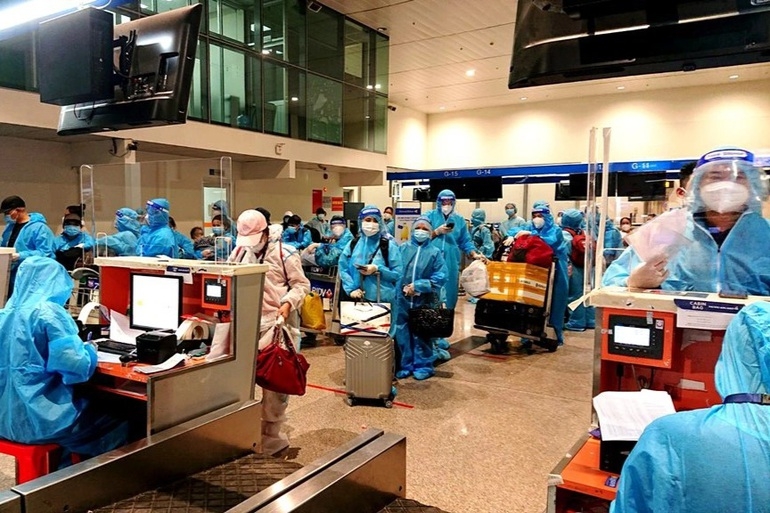 14 entrants returning from the Republic of Korea (RoK) and the US are confirmed to be infected with Omicron variant (Photo: Dantri)