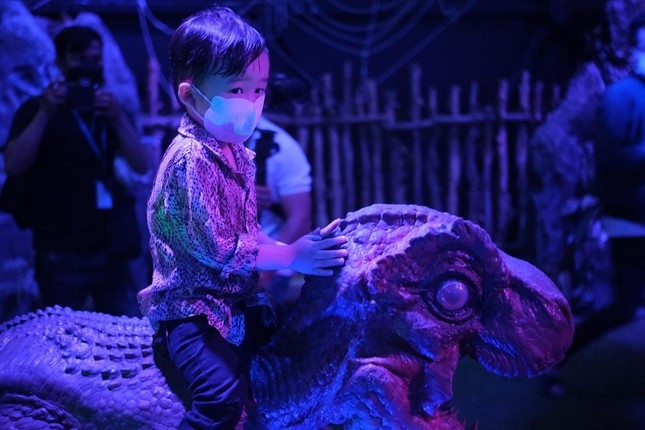 The centre hosts the first event of its kind in the nation, with the JPARK boasting a diverse array of characteristic dinosaur models with sound and light effects, thereby helping to create a realistic interaction for all of the visitors’ senses.