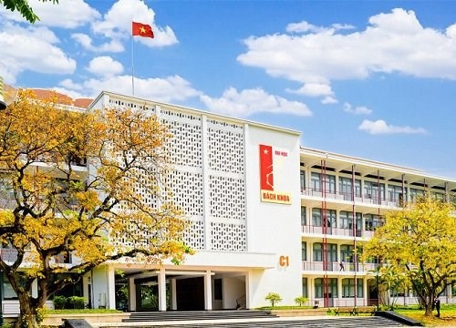 Hanoi University of Science and Technology, one of seven Vietnamese universities that meet international accreditation standards,. (Photo: daihocoinline.edu.vn)
