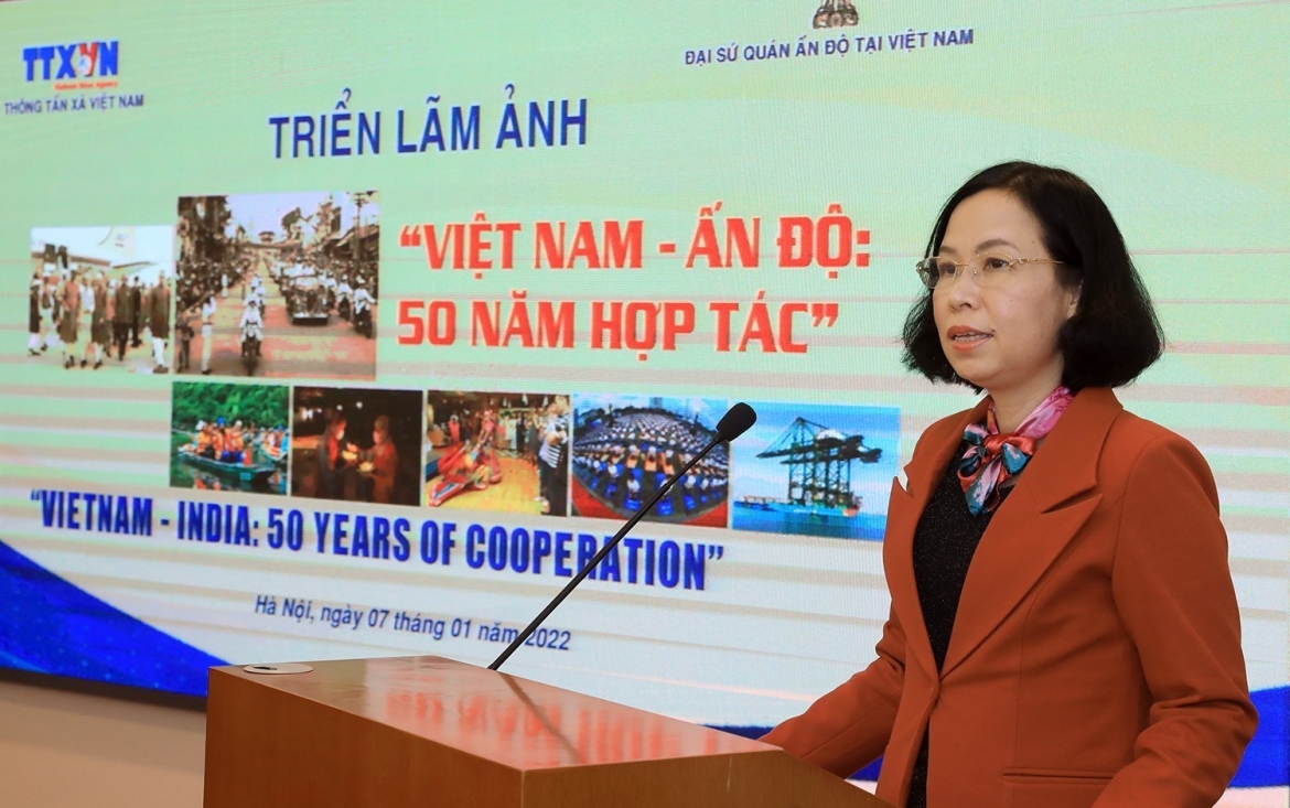 VNA General Director Vu Viet Trang speaks at the event.