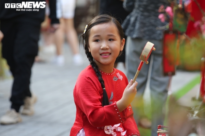 The event is scheduled to last through to February 5, or the fifth day of the first lunar month.