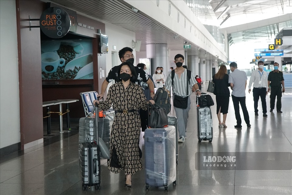 There is no signs of congestion at the airport on the second day of the resumption of international flights.