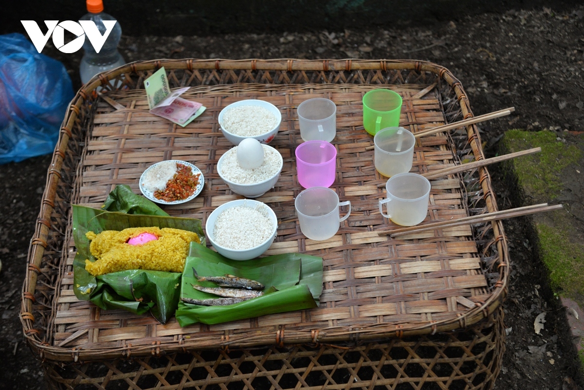 Offerings include pigs, chickens, sticky rice, and wine, with worshippers showing how grateful they are to the god of the forest for protecting them over the past year and praying for luck moving into the new lunar year.