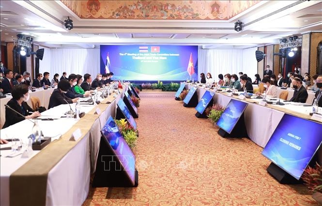 At the fourth meeting of the Vietnam-Thailand Joint Trade Committee (Photo:VNA) 