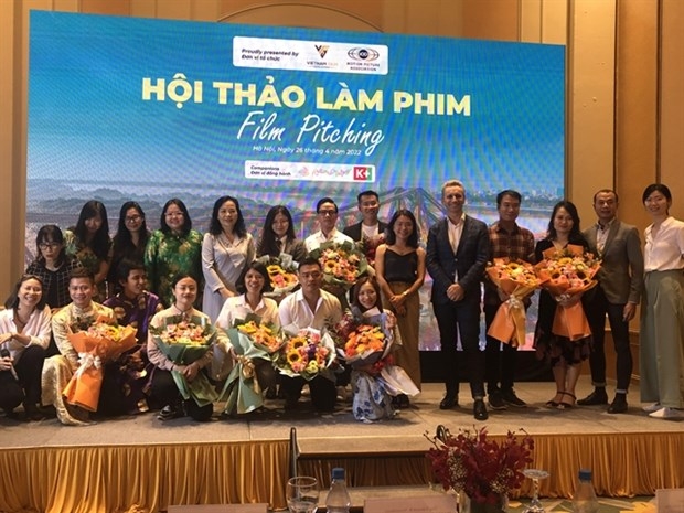 The most talented young filmmakers and members of the Film Pitching contest's jury board at the Film Pitching workshop in Hanoi on April 26