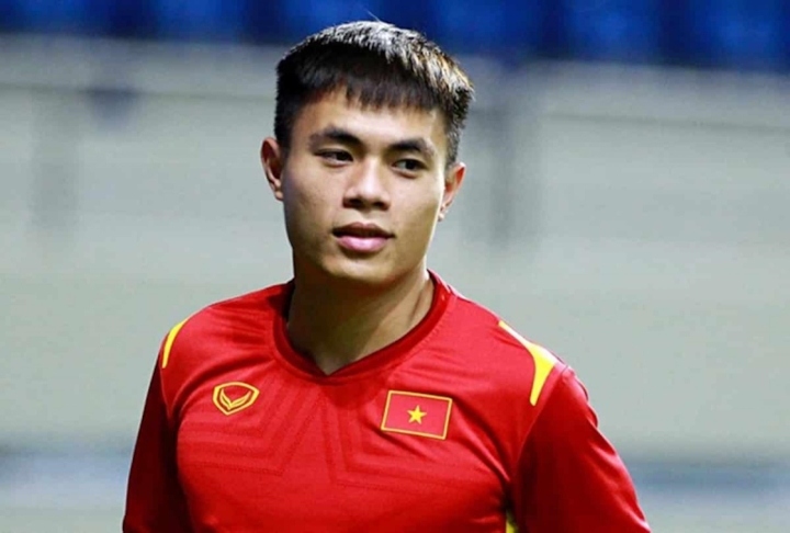 Ly Cong Hoang Anh is widely considered to be one of the most prospective midfielders.