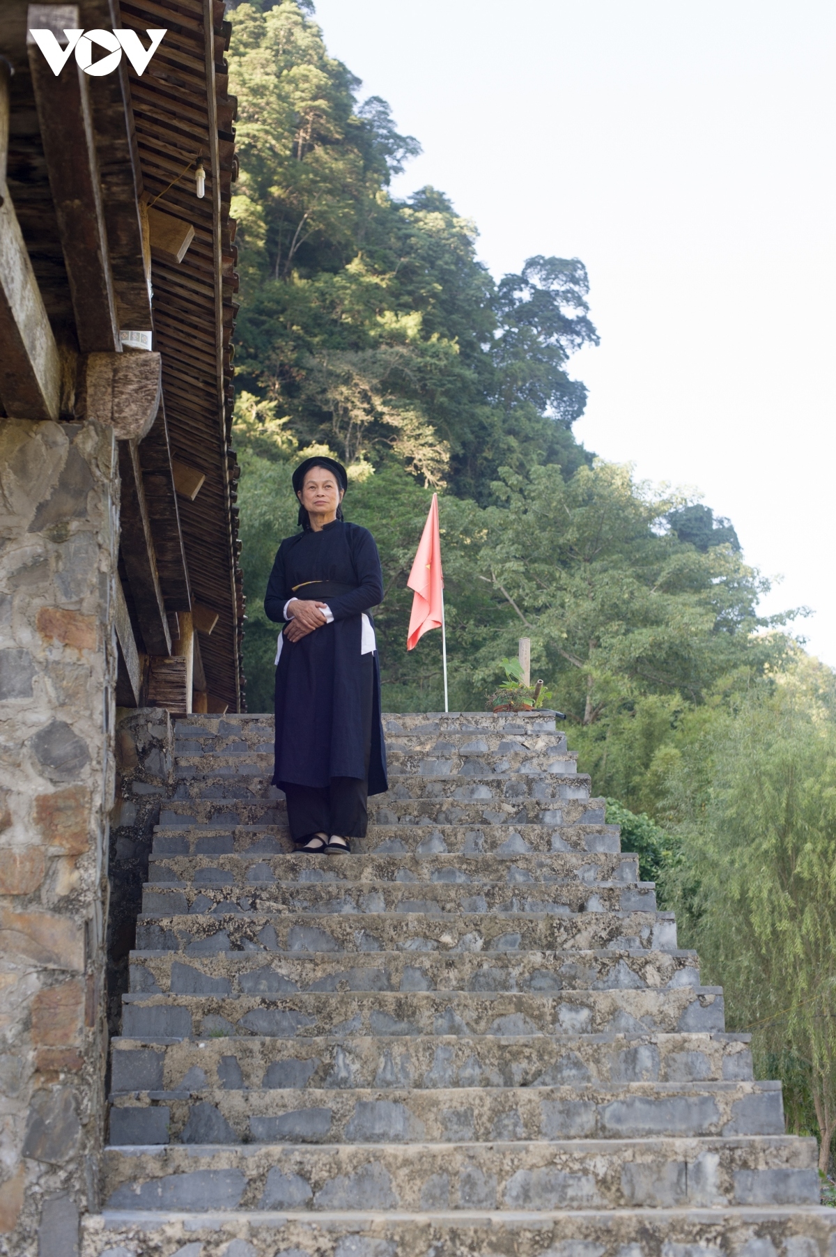 Even the stairs of the stilt houses are built using mountain stones.