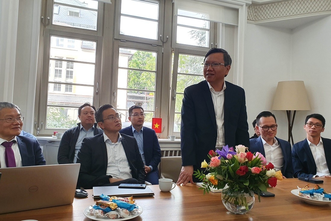 Consul General Le Quang Long emphasizes the important role of overseas intellectuals in the Vietnam - Germany cooperation. (Photo: VNA)