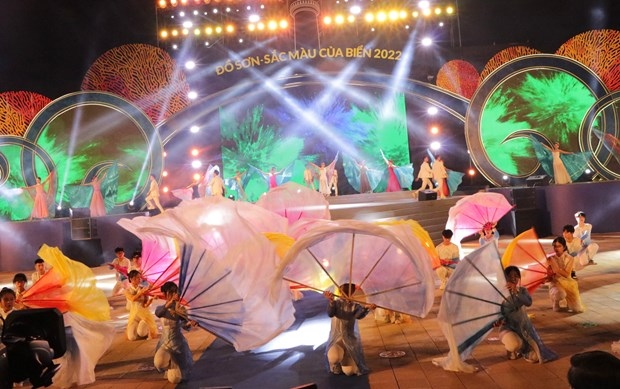 A dancing performance at the lauch of the “Do Son - colours of the sea 2022” festival in Hai Phong city on April 30