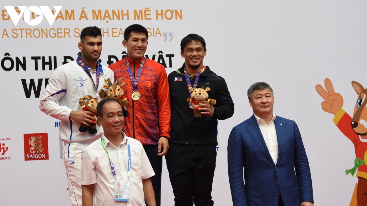 After three days of competing, the Vietnamese team wins a total 17 gold medals and one silver medal, representing a successful haul for the sport at SEA Games 31.