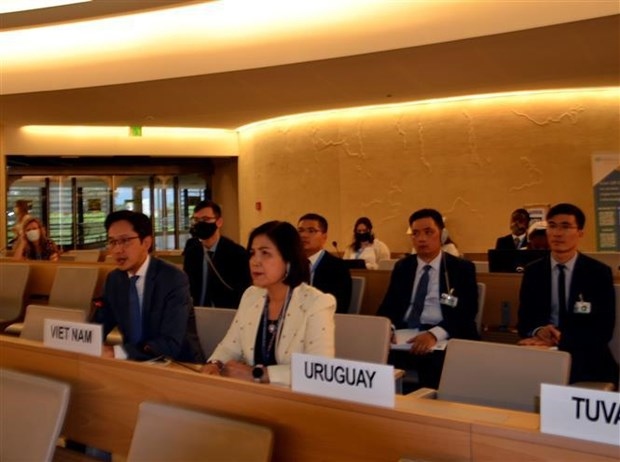 Do Hung Viet (front, left), Assistant to the Vietnamese Minister of Foreign Affairs, attends the 50th regular session of the UN Human Rights Council.