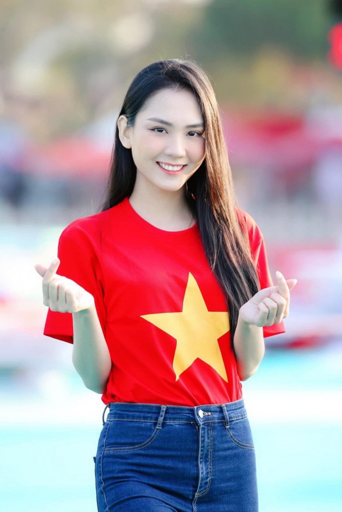 She stands at 1.70 metres tall and measures 82-63-92 cm. She currently works as an emcee, appearing in many television programmes. Moving forward, Phuong will represent Vietnam at Miss World 2022.