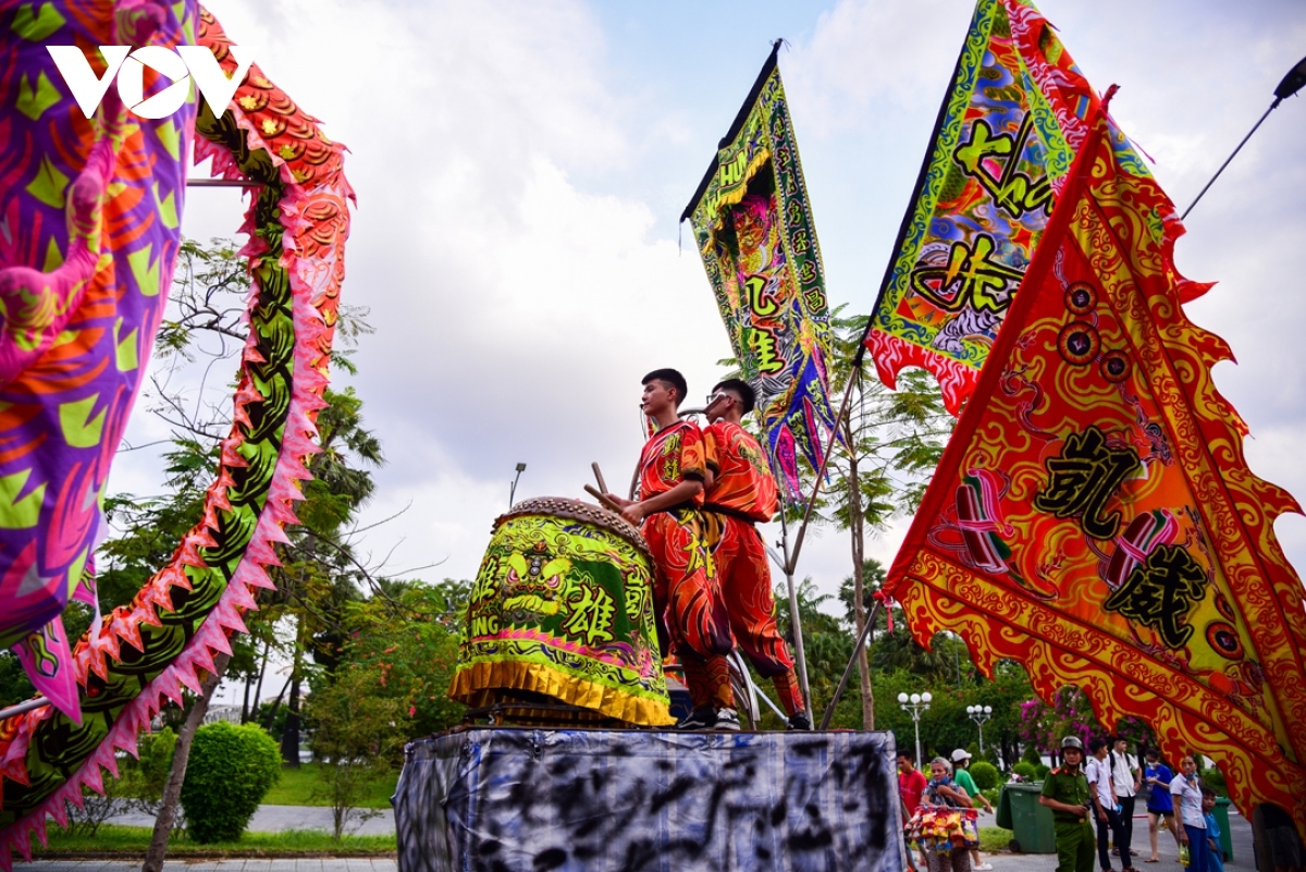 Street parades create a bustling atmosphere along the main roads of Hue in celebration of the Mid-Autumn Festival which falls on the 15th day of the eighth lunar month, or September 10 this year.