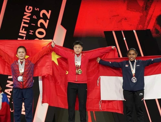 Quach Thi Tam wins one more gold for Vietnam in the women’s 59kg category of the Asian Weightlifting Championships 2022.