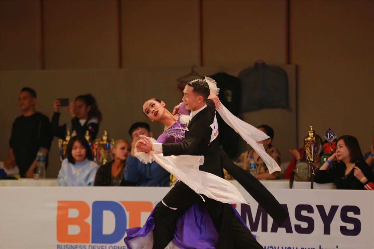 The championships witnesses the participation of dancers from Vietnam and 12 countries and territories worldwide.