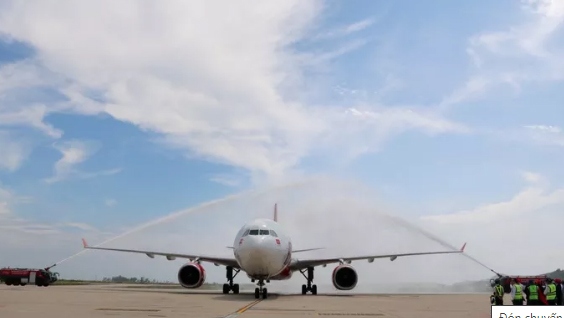 Cam Ranh International Airport hosts a welcome ceremony to mark the arrival of the first direct flight from the Kazak city of Almaty.