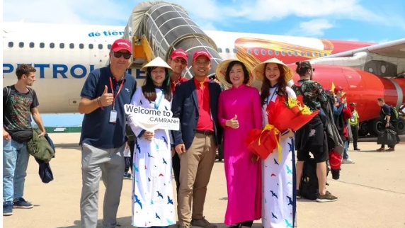 During the opening 10 months of the year Khanh Hoa welcomes 190,000 foreign arrivals, 9.2 times higher compared to the same period from last year, with this figure set to continue to rise in the remaining months of the year.