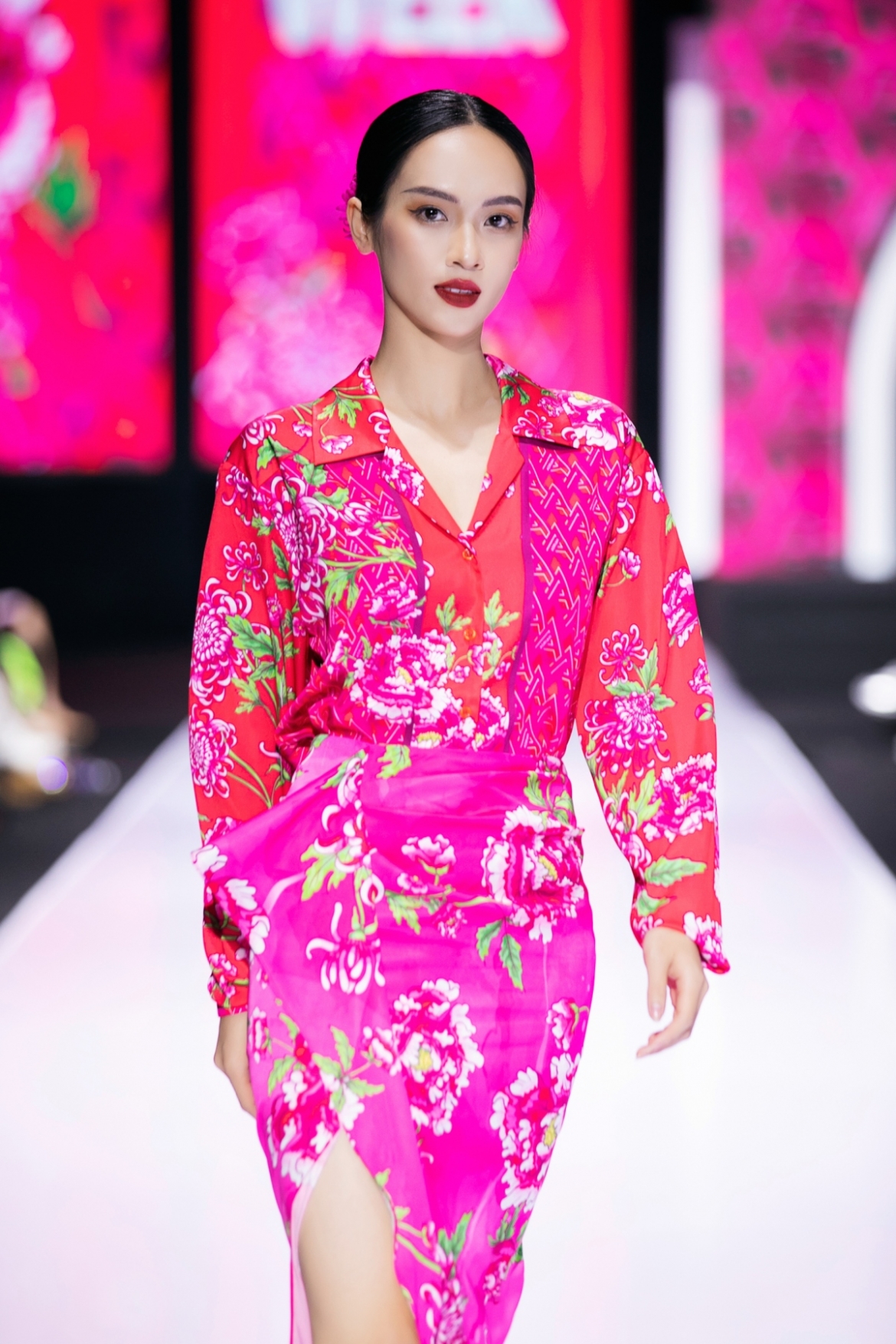 International designers will link up with Vietnamese colleagues such as Duc Hung, Hoang Hai, Ha Linh Thu, and Adrian Anh Tuan.