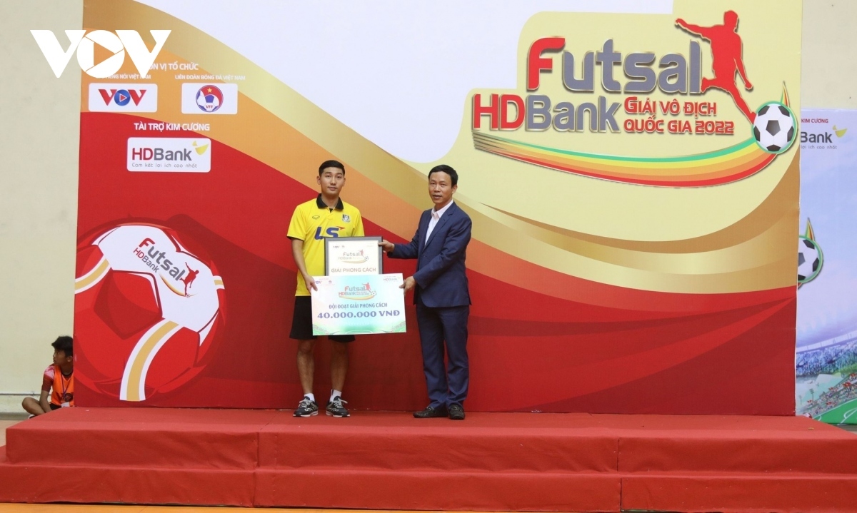 The best style team award is given to Thai Son Bac FC.