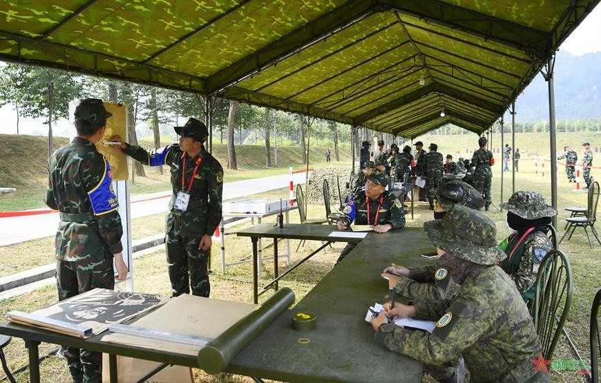 The Vietnamese team finishes third at the 29th ASEAN Armies Rifle Meet (AARM-29) which is held in Bandung city in West Java province of Indonesia. The first and second places go to Thailand and Indonesia, respectively.