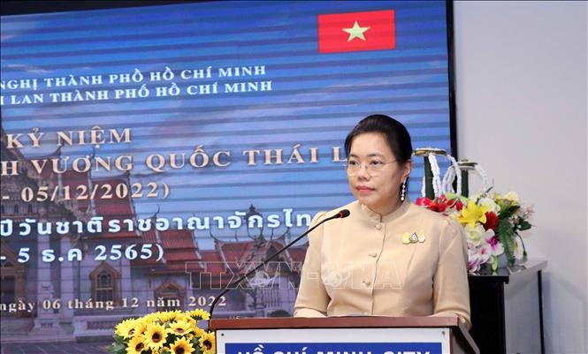 Wiraka Moodhitaporn, consul general of Thailand, speaks at the ceremony. (Photo: VNA)