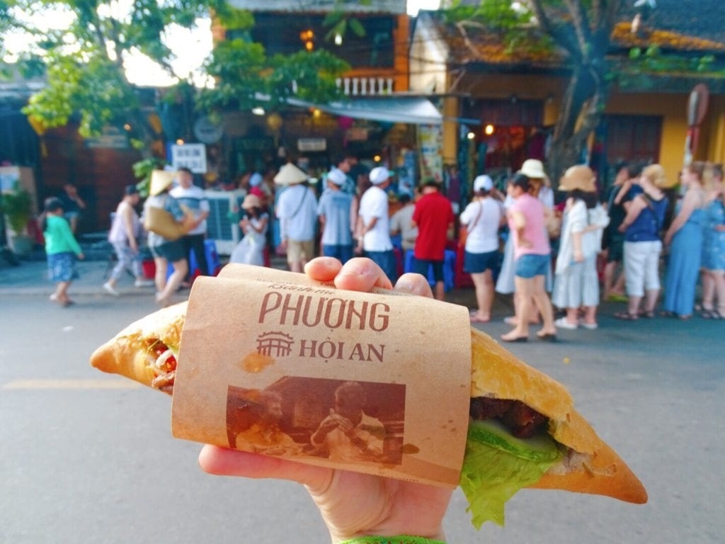  Banh Mi Phuong is named as one of the best banh mi's restaurant in Hoi An (Photo: Internet)