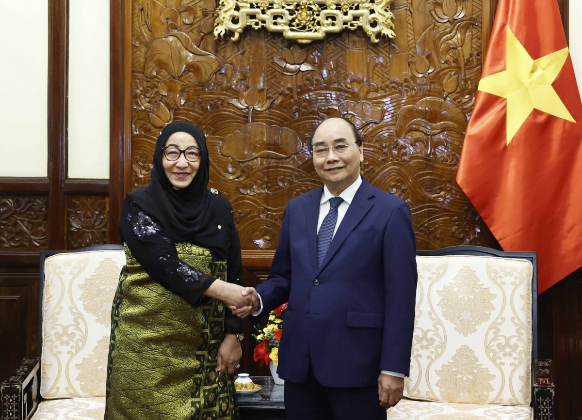 President Nguyen Xuan Phuc hosts Ambassador of Brunei to Vietnam Datin Paduka Malai Hajah Halimah Malai Haji Yussof