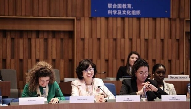 Ambassador Le Thi Hong Van (centre), Permanent Representative of Vietnam to UNESCO, attends a dialogue marking the International Day of Women in Multilateralism on January 25. (Photo: VNA)