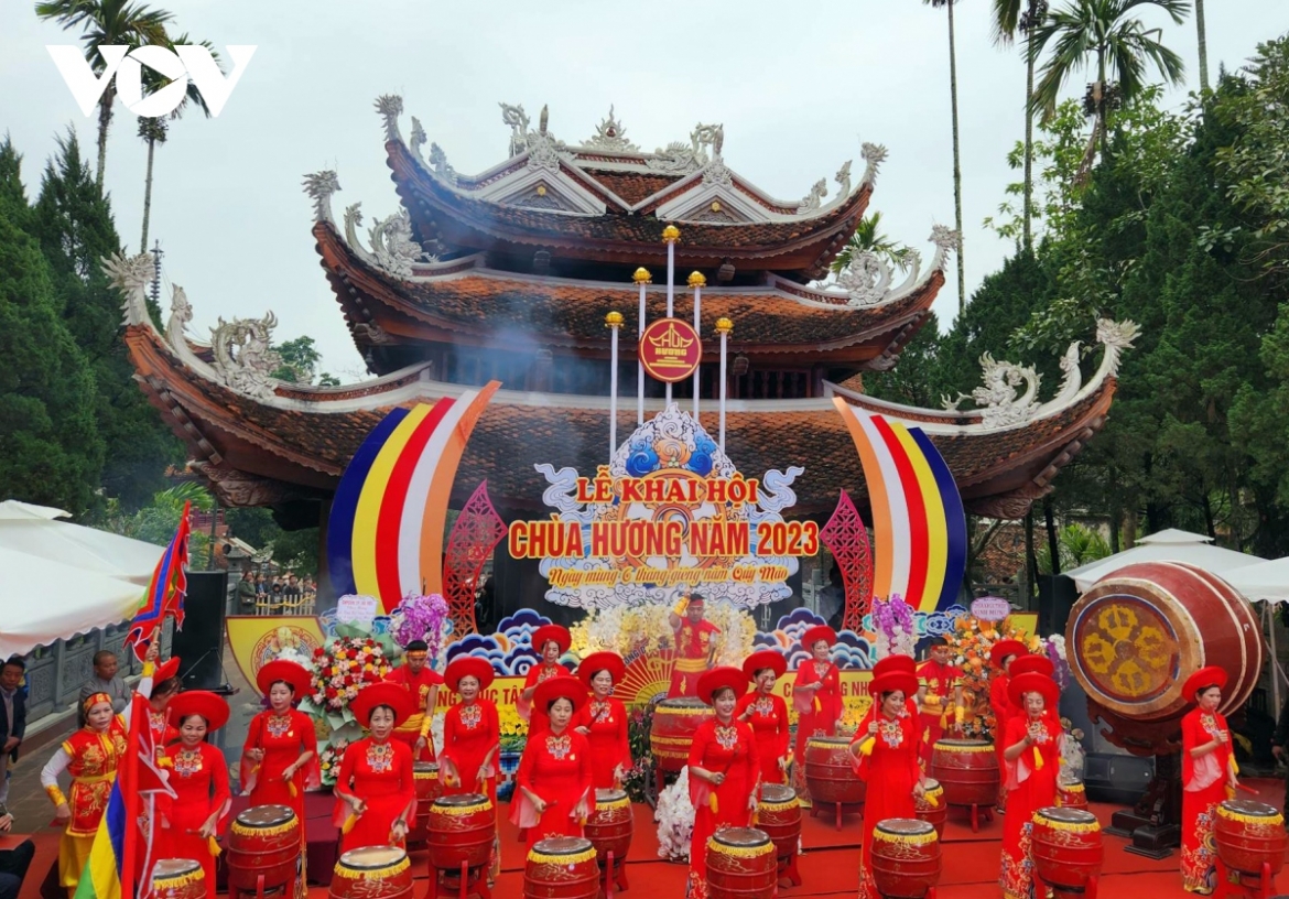 Traditional Huong Pagoda Festival officially opens in Hanoi on January 27
