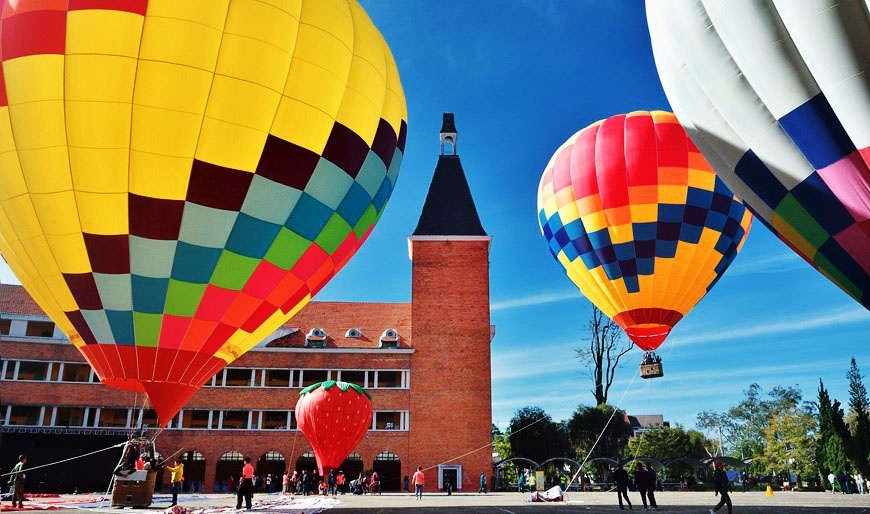 Da Lat hot air balloon festival is held in early 2023. (Photo: VNA)