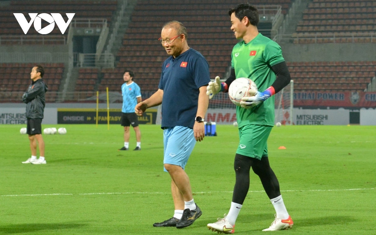 “We have come here for victory, and the whole team will try their best to do it for fans,” says Park.