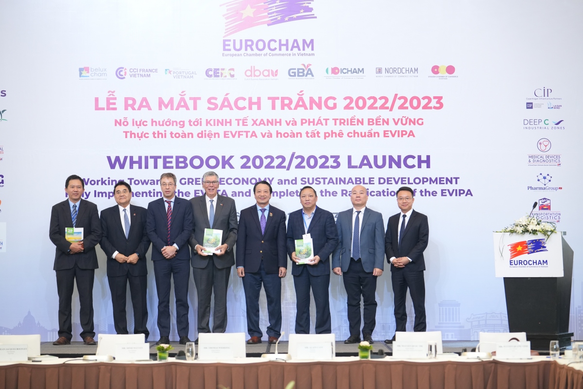 Delegates pose for a photo at the launching ceremony of 2023 Whitebook