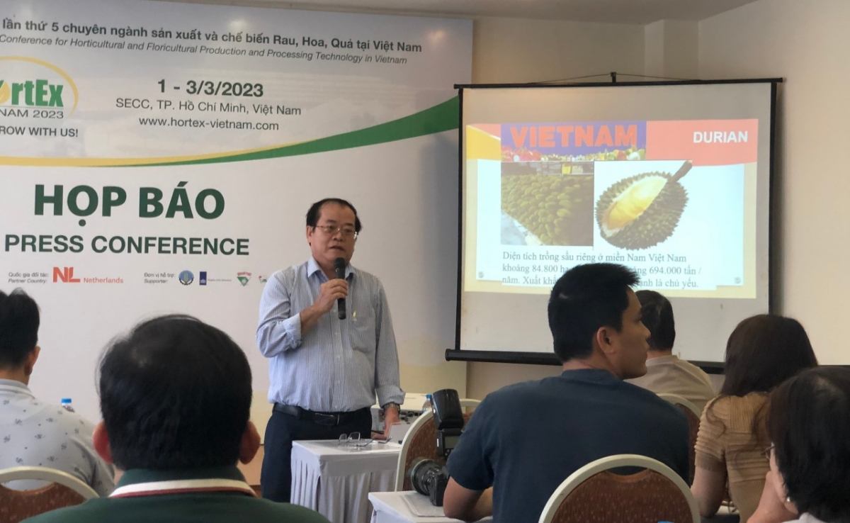 Dang Phuc Nguyen, general secretary of the Vietnam Vegetable and Fruit Association, speaks at a press briefing on HortEx Vietnam 2023 in HCM City on February 15 – Photo: Quoc Hung