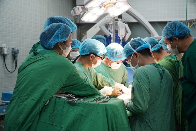 Cho Ray Hospital conducts a kidney transplant surgery (Photo: nld.com.vn)
