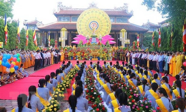 Vietnam is a religiously diverse country with all religions forming part of the great national unity bloc and staying equal before the law. (Photo: VNA)