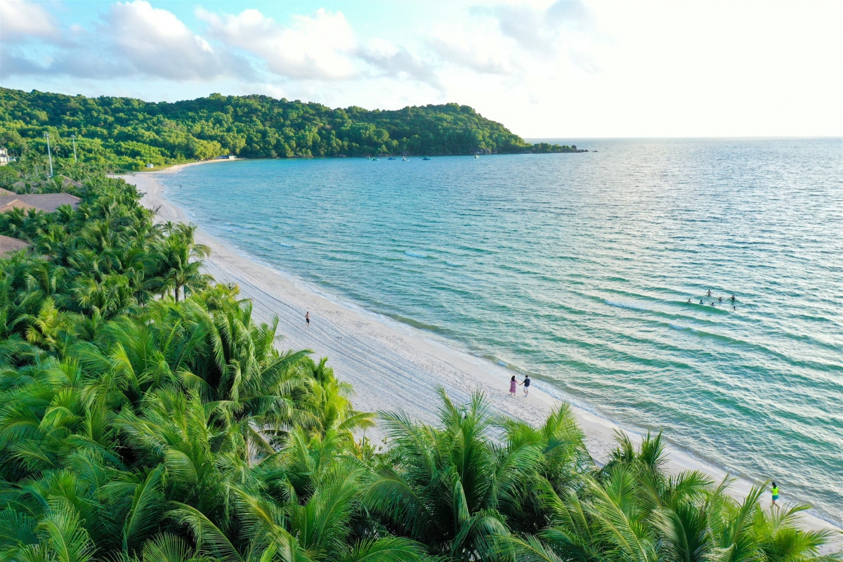 Phu Quoc is famous for its beautiful and dreamlike beaches.