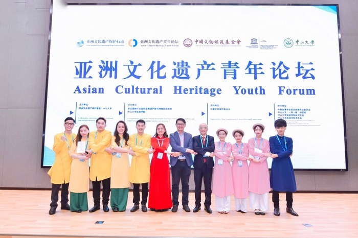 Vietnamese students win prizes at UNESCO contest on preserving Asian cultural heritage. (Photo: Nguoiduatin.vn)