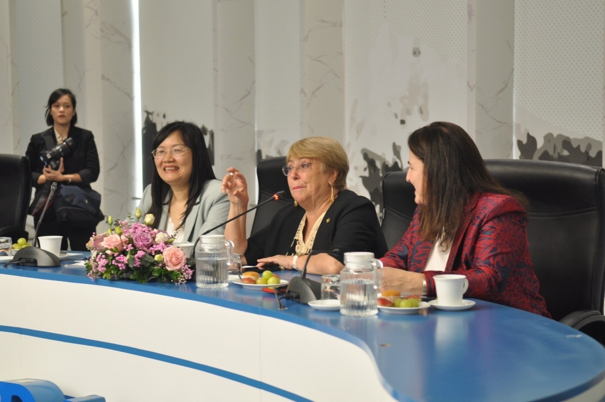 Former Chilean President Michelle Bachelet Jeria (second from right) at the talk