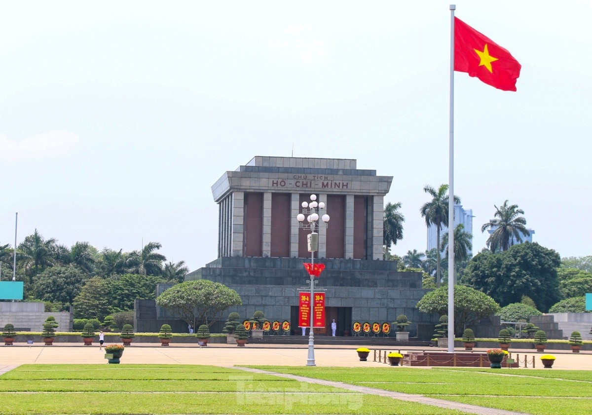 Red flags are put on display at Ba Dinh Square.