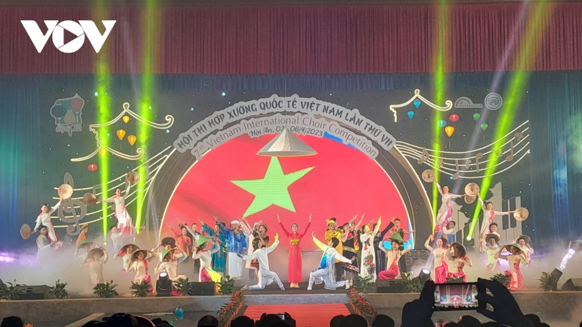 Local and foreign artists perform at the opening ceremony of the Vietnam International Choir Competition 