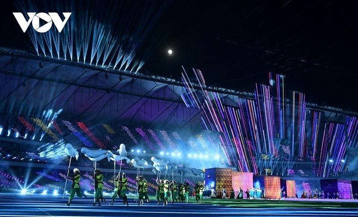 The Vietnamese sporting delegation consists of 1,003 members headed by Dang Ha Viet, general director of the Vietnam Sports Administration..